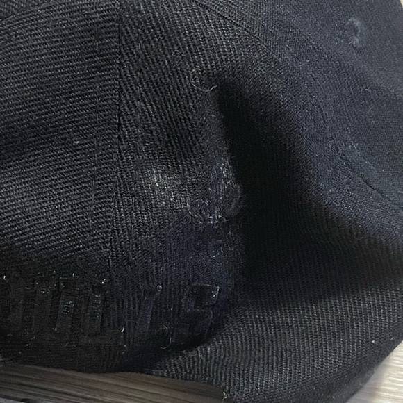 Ultra Game Black Bulls NBA Hat - Picture 5 of 8